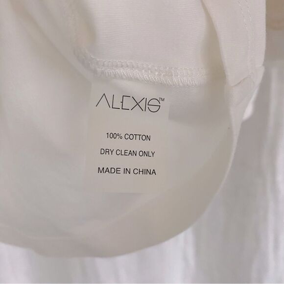 ALEXIS Bell Sleeve T-shirt - Picture 4 of 5